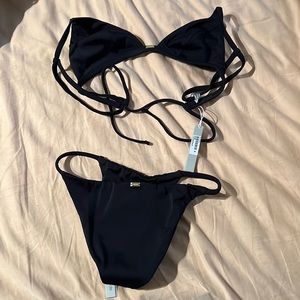 NEW W TAGS XS/S Strapped Bikini Set Black